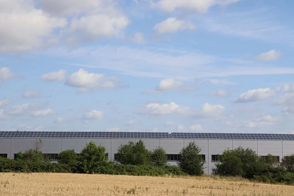 Hangar agricole avec toiture photovoltaïque