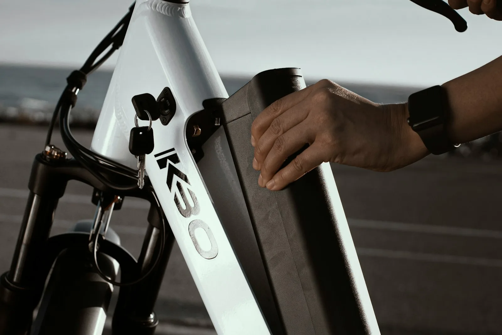 Vélo électrique rechargé à l'énergie solaire
