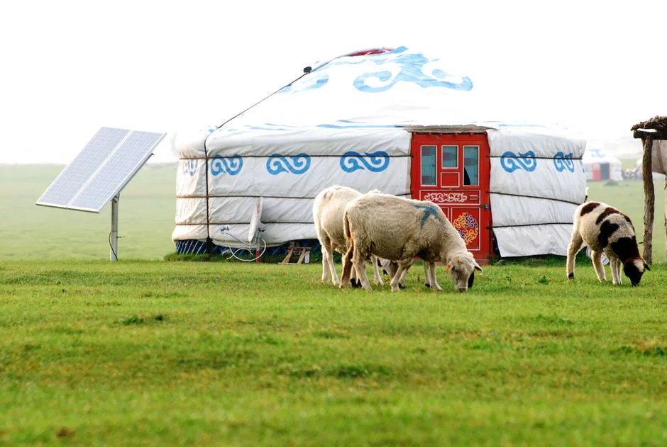 Panneau solaire en randonnée et camping